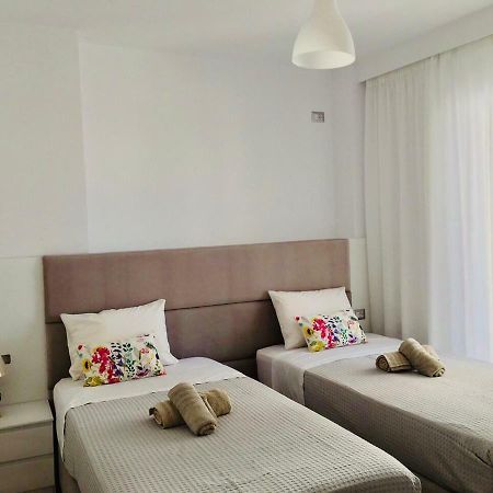 Sea And Sun Apartments Sarandë Exterior foto